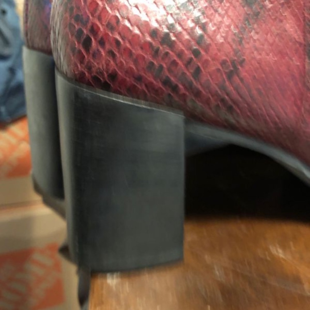 Boots - Picture 3 of 6